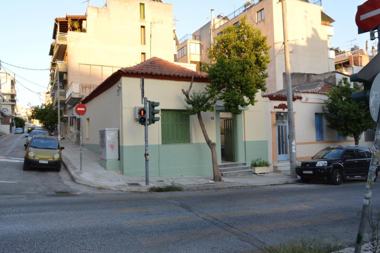 Ferienwohnung Pireas Port Next To Metro Artistic House Exterior foto